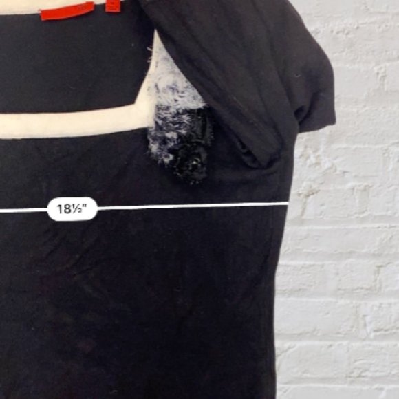 VINTAGE RED -- Sweater, Black & White, White Trim, Fuzzy Neck Detail, 3/4 Sleeve - Picture 12 of 12